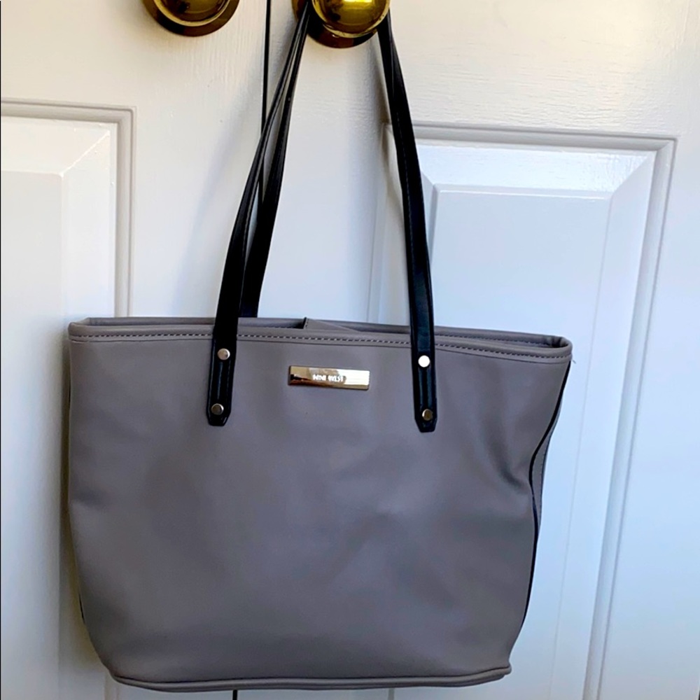 Like New Nine West Shoulder bag